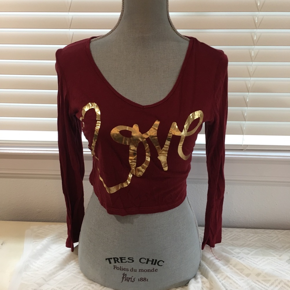 “Love” long sleeve crop top